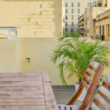 Sliema Unique 4 Bedroom Townhouse Off The Beach Exterior photo